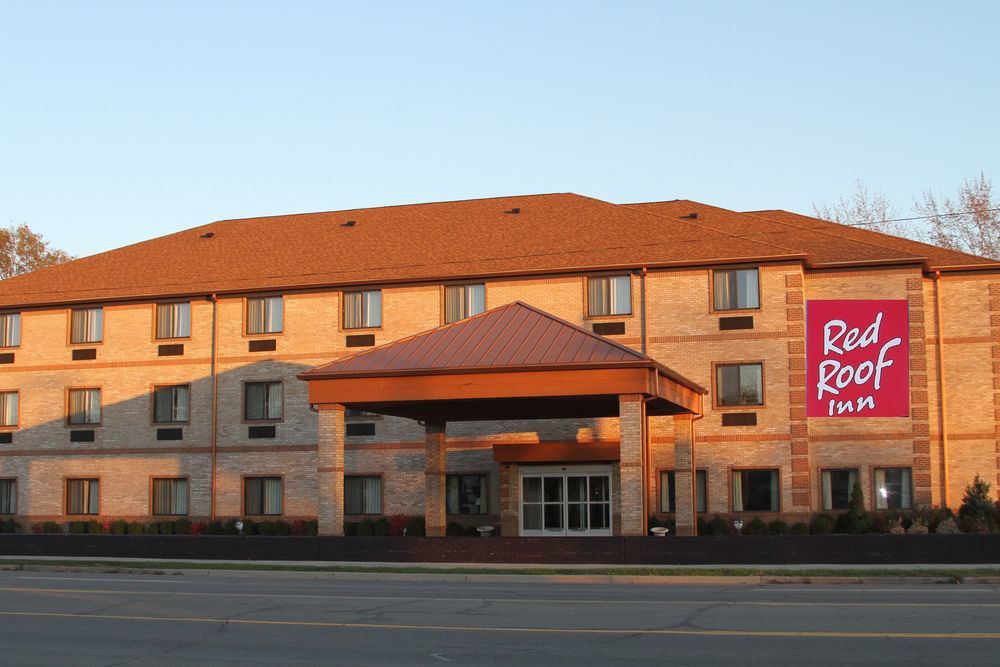 Red Roof Inn & Suites Detroit - Melvindale/Dearborn Exterior photo